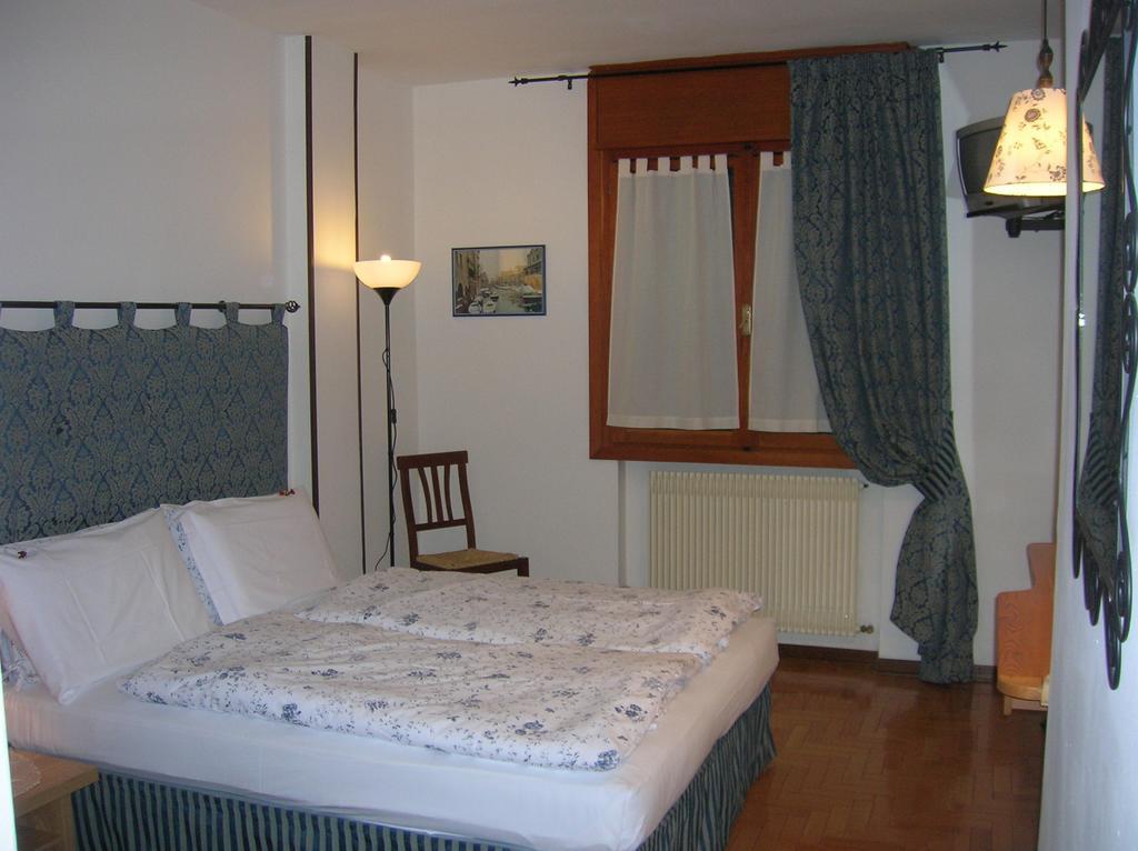 Hotel La Caminatha Val di Zoldo Kamer foto